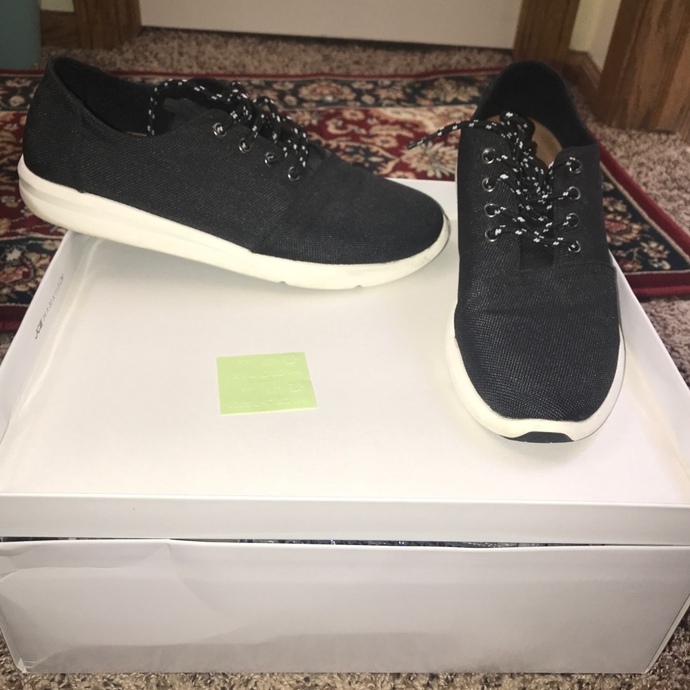 Toms